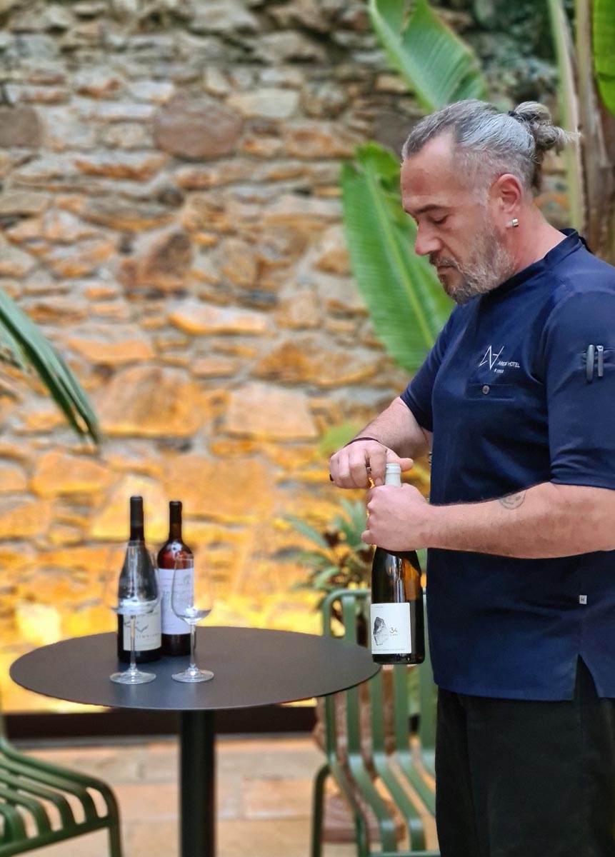 Syros Wine Trails Aristide Wine Tasting06
